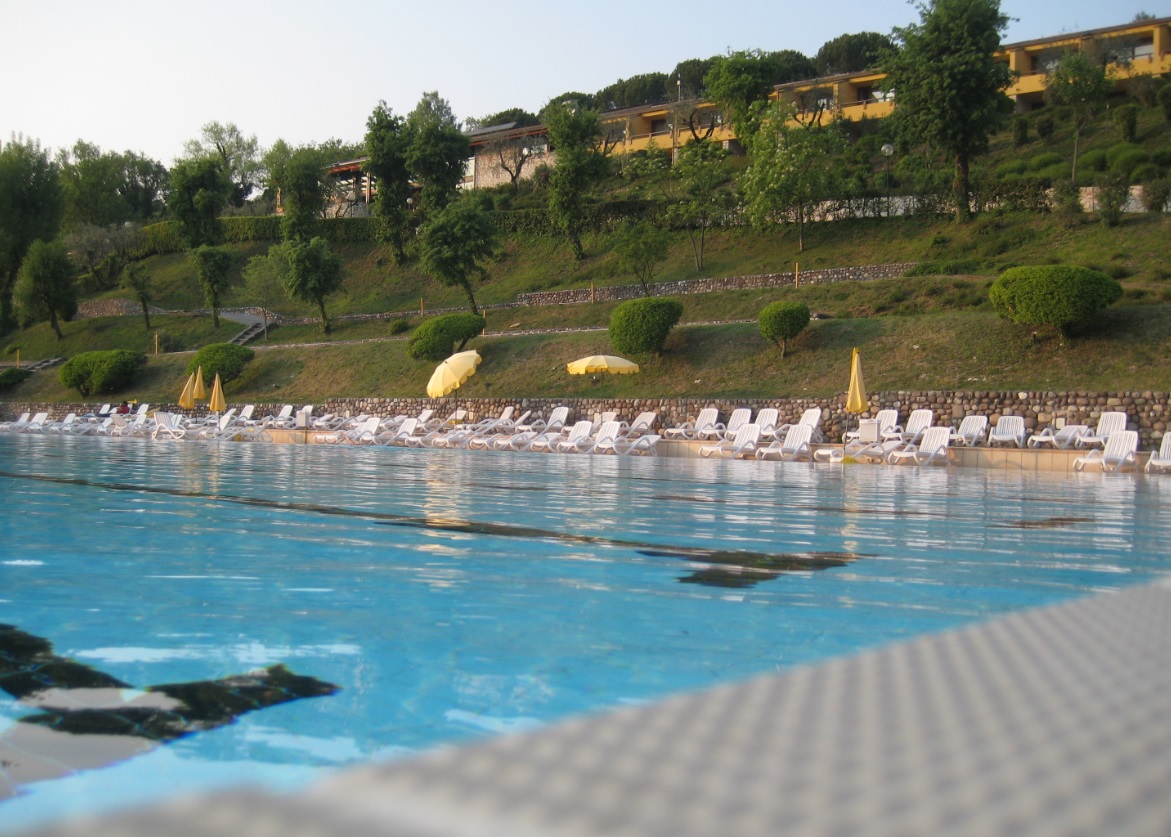 Pool am Gardasee