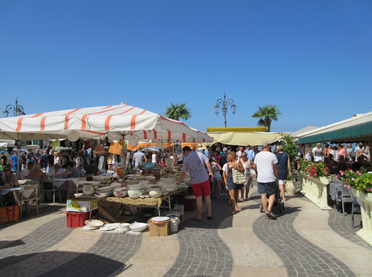 Wochenmarkt am Gardasee 2017